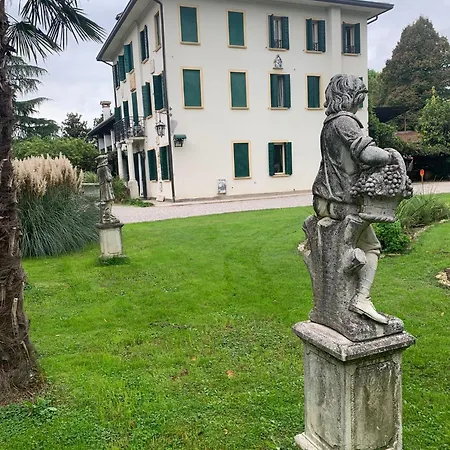 Habitación en casa particular Leonati